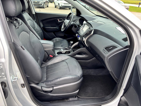 Used 2015 Hyundai Tucson Limited w/ Option Group 03 image 24