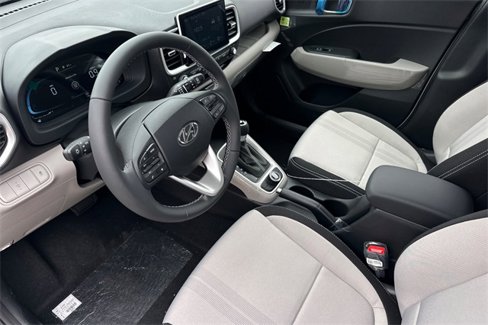 New 2025 Hyundai Venue SEL image 7