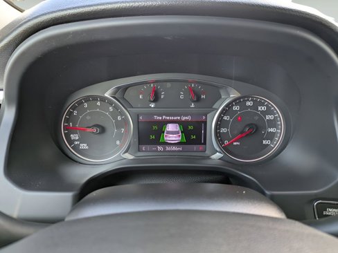 Used 2023 GMC Acadia SLT image 26