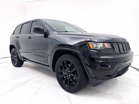 Used 2019 Jeep Grand Cherokee Altitude image 1