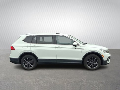 Used 2022 Volkswagen Tiguan SE image 7