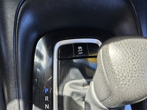 Used 2021 Toyota Corolla LE image 22