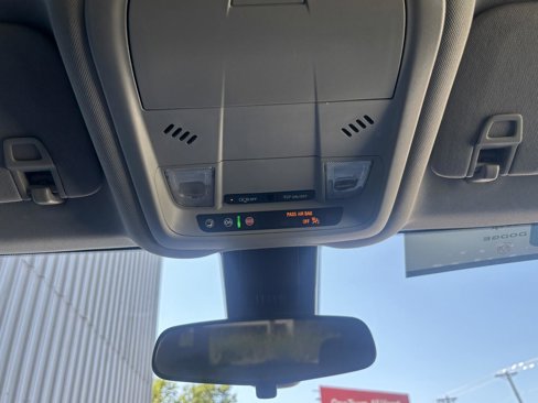 Used 2022 Chevrolet Equinox LT image 18
