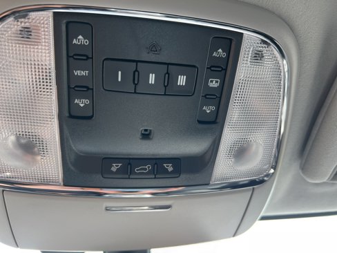Used 2017 Jeep Grand Cherokee Summit image 18