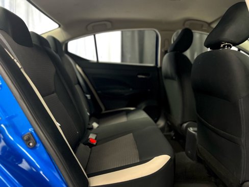 Used 2021 Nissan Versa SV image 22