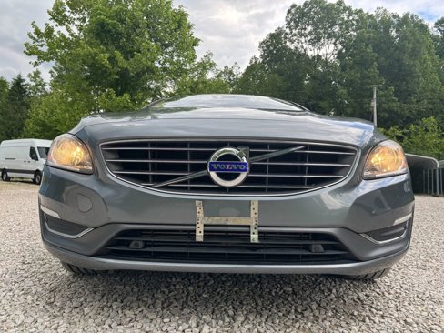 Used 2018 Volvo S60 T5 Inscription image 12
