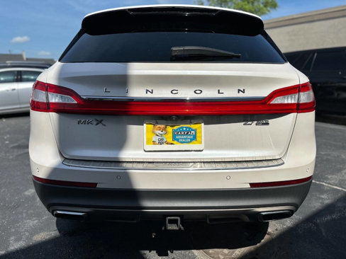 Used 2016 Lincoln MKX Reserve w/ Technology Package image 3