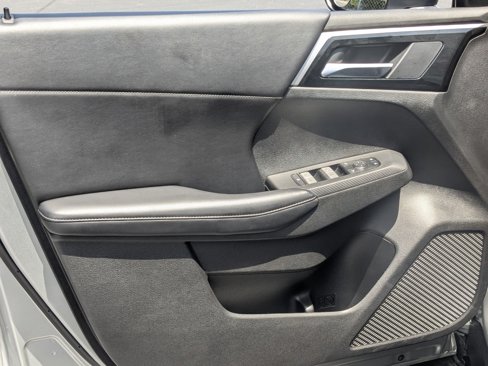 Used 2022 Mitsubishi Outlander SE image 12