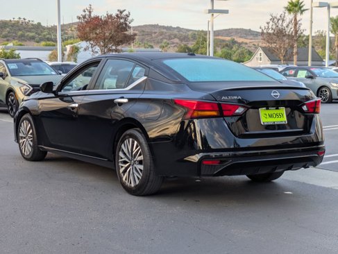 Used 2024 Nissan Altima 2.5 SV image 6