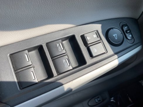 Used 2010 Honda Accord EX-L image 16