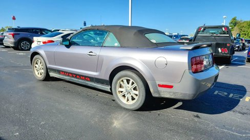 Used 2006 Ford Mustang Convertible image 6