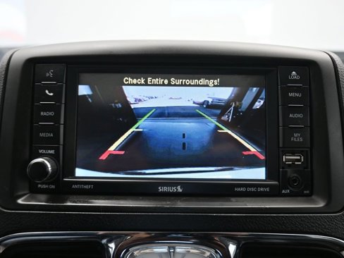 Used 2015 Chrysler Town & Country Touring-L w/ Driver Convenience Group image 19