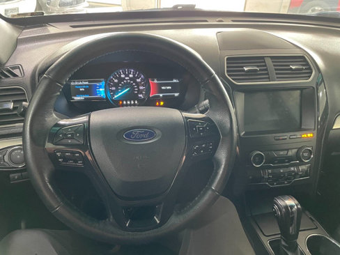 Used 2018 Ford Explorer XLT w/ Equipment Group 201A image 31