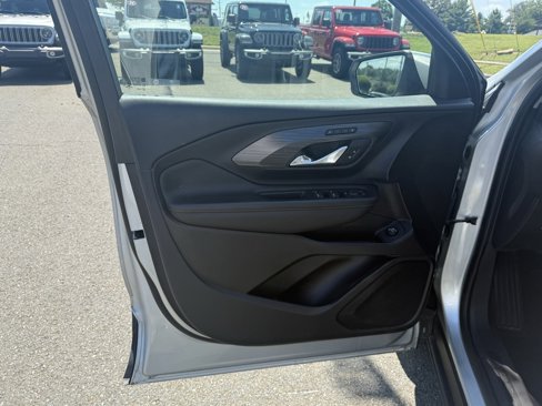 Used 2021 GMC Terrain SLT image 13