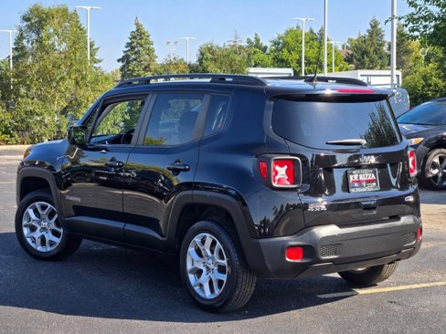 Used 2018 Jeep Renegade Latitude image 12