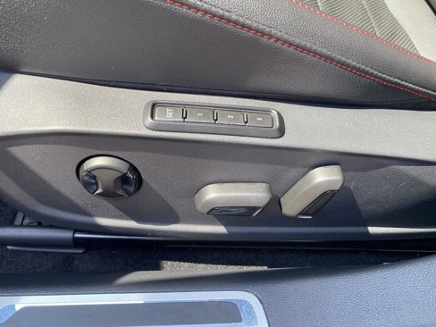 Used 2019 Volkswagen Jetta GLI Autobahn image 16