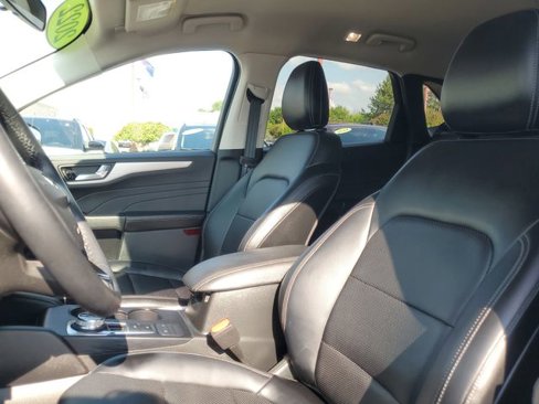Used 2022 Ford Escape SEL image 13