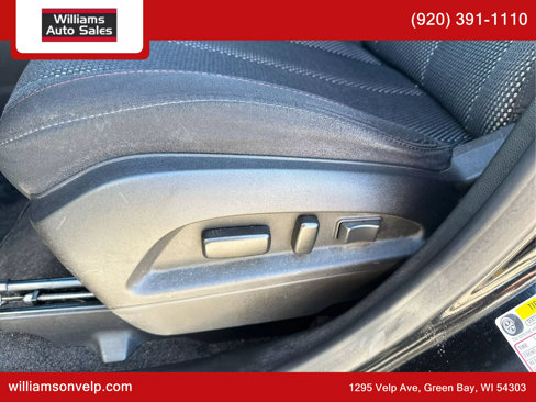 Used 2016 Chevrolet Equinox LT w/ Convenience Package image 16