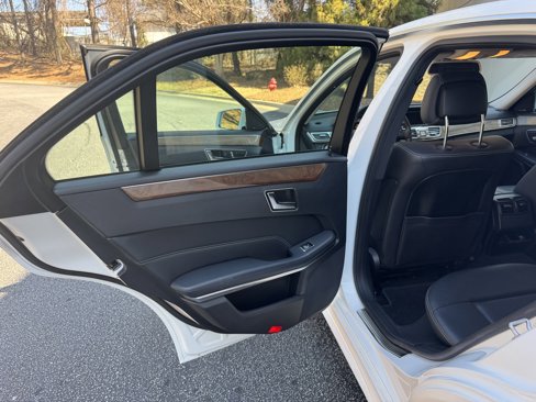 Used 2014 Mercedes-Benz E 350 Sedan image 20