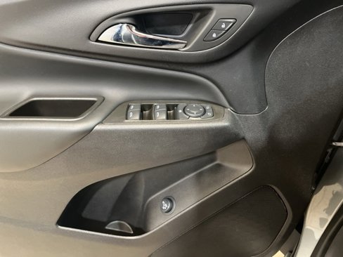 Used 2024 Chevrolet Equinox LT image 16