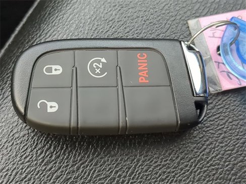 Used 2024 Jeep Compass Limited image 31