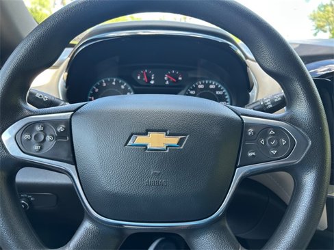 Used 2022 Chevrolet Traverse LS image 20