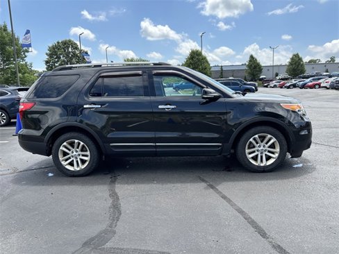 Used 2014 Ford Explorer XLT w/ Equipment Group 202A image 12