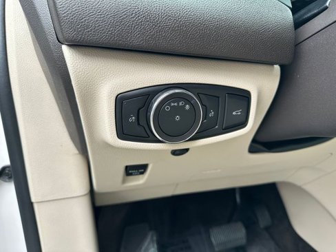 Used 2018 Lincoln MKC Reserve image 11