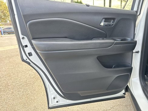 Used 2017 Honda Pilot Elite image 27