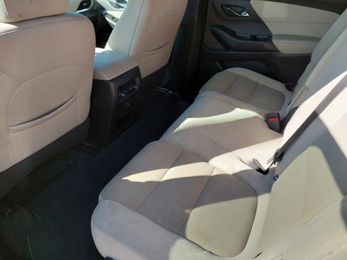 Used 2022 Chevrolet Traverse LS image 28