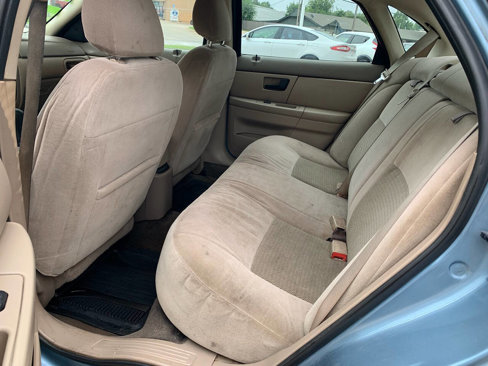Used 2005 Ford Taurus SE image 12