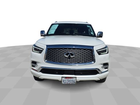 Used 2018 INFINITI QX80 4WD w/ Deluxe Technology Package image 3