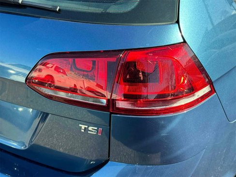 Used 2017 Volkswagen Golf SEL image 13