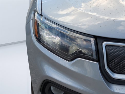 Used 2022 Jeep Compass Latitude image 9