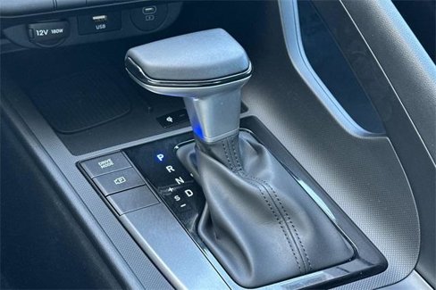 Used 2025 Hyundai Elantra Sport image 21