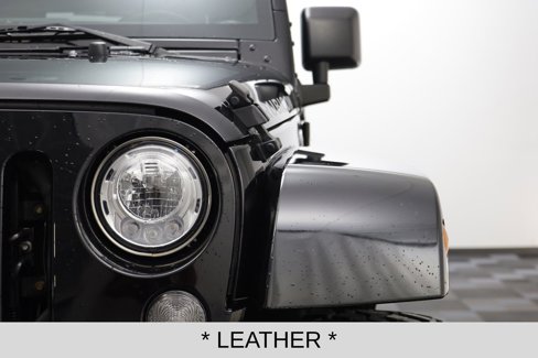 Used 2017 Jeep Wrangler Unlimited Rubicon w/ Connectivity Group image 5