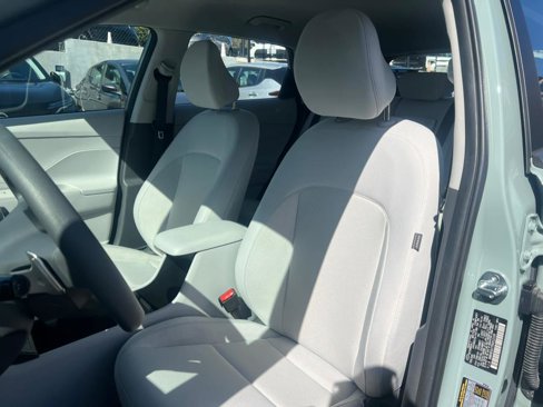 Used 2024 Hyundai Kona SE image 19