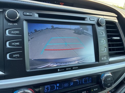 Used 2018 Toyota Highlander SE image 13