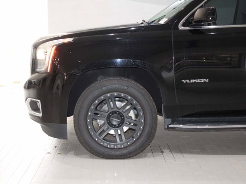Used 2018 GMC Yukon SLT image 4