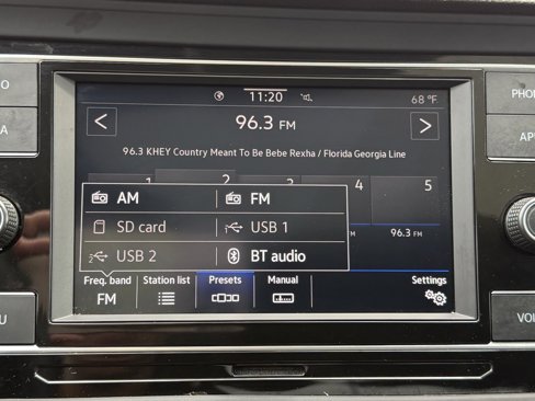 Used 2023 Volkswagen Jetta SE image 11