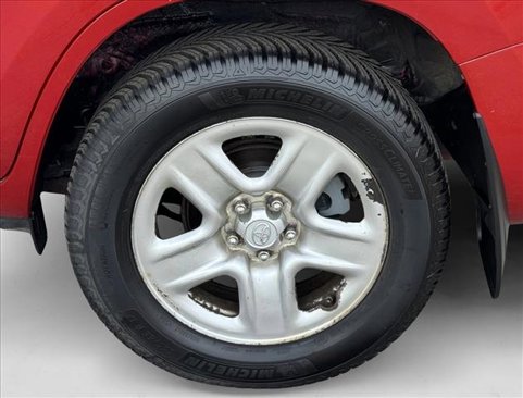Used 2011 Toyota RAV4 4WD image 9