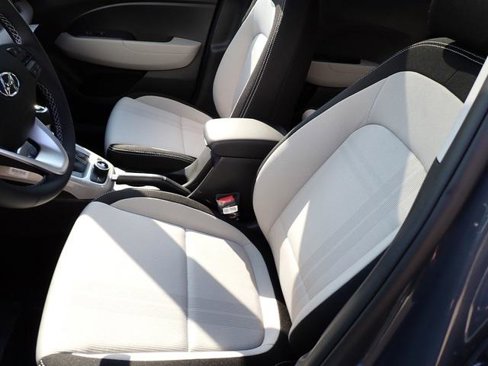 New 2025 Hyundai Venue SEL image 31