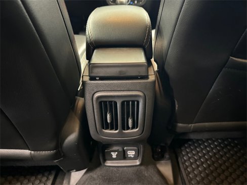 Used 2019 Jeep Compass Latitude w/ Cold Weather Group image 17