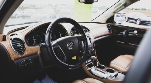 Used 2015 Buick Enclave Leather image 2