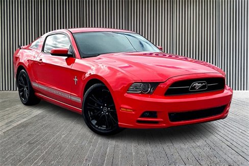 Used 2013 Ford Mustang Premium image 11