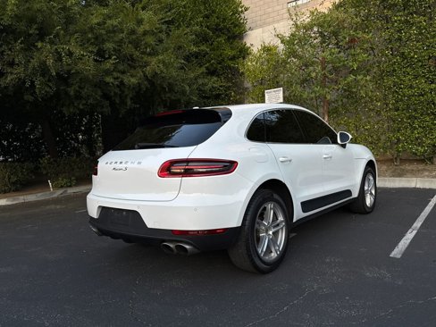 Used 2017 Porsche Macan S image 4