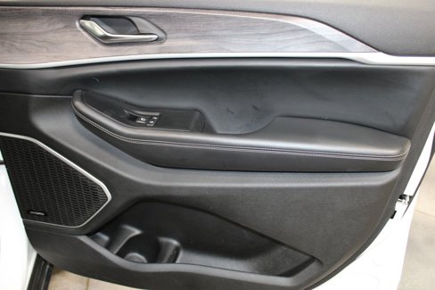 Used 2024 Jeep Grand Cherokee Limited 4xe image 23
