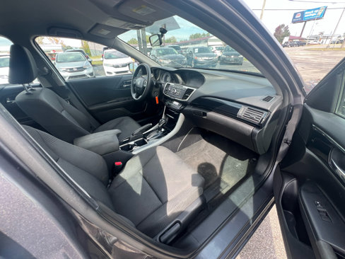 Used 2017 Honda Accord LX image 21