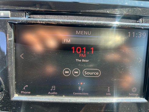 Used 2018 Nissan Rogue S image 22