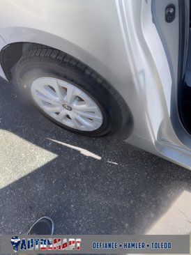 Used 2019 Toyota Prius L Eco image 16